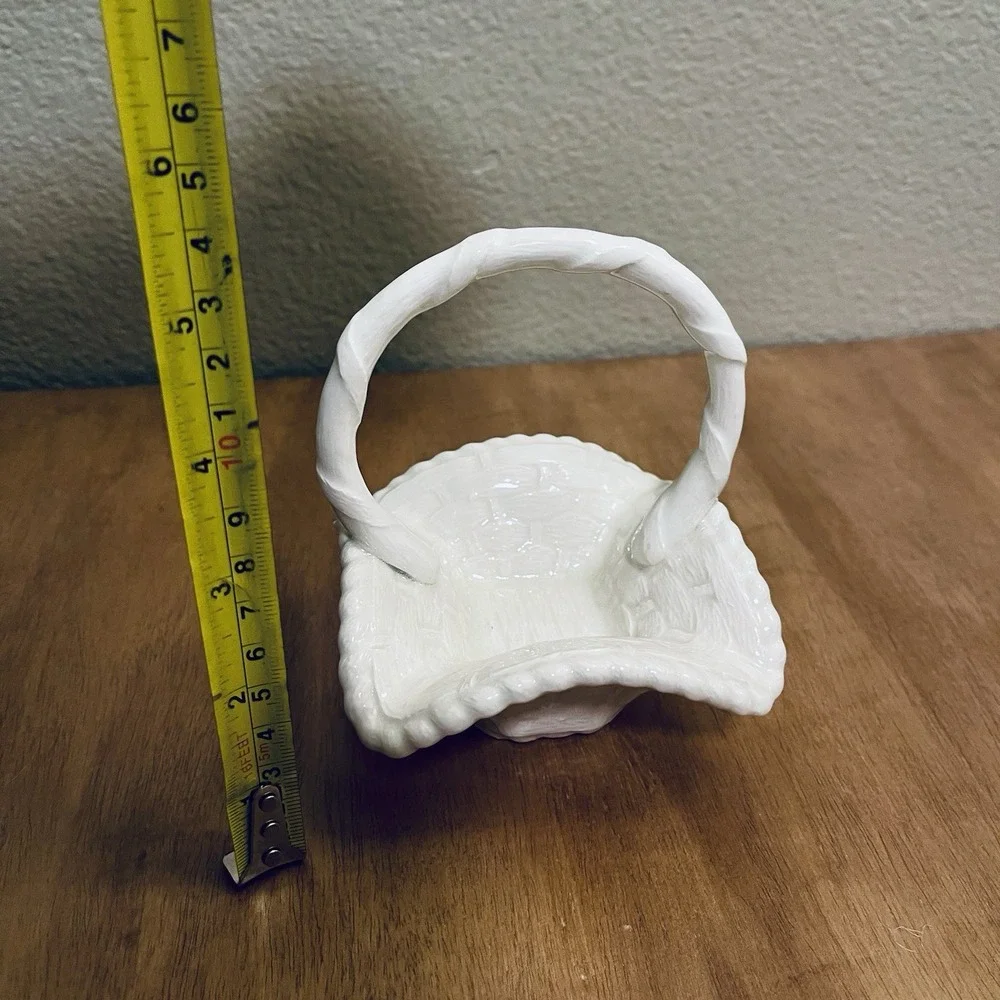 Vintage Small Ceramic Trinket Basket Woven Lattice Texture Ivory‎
